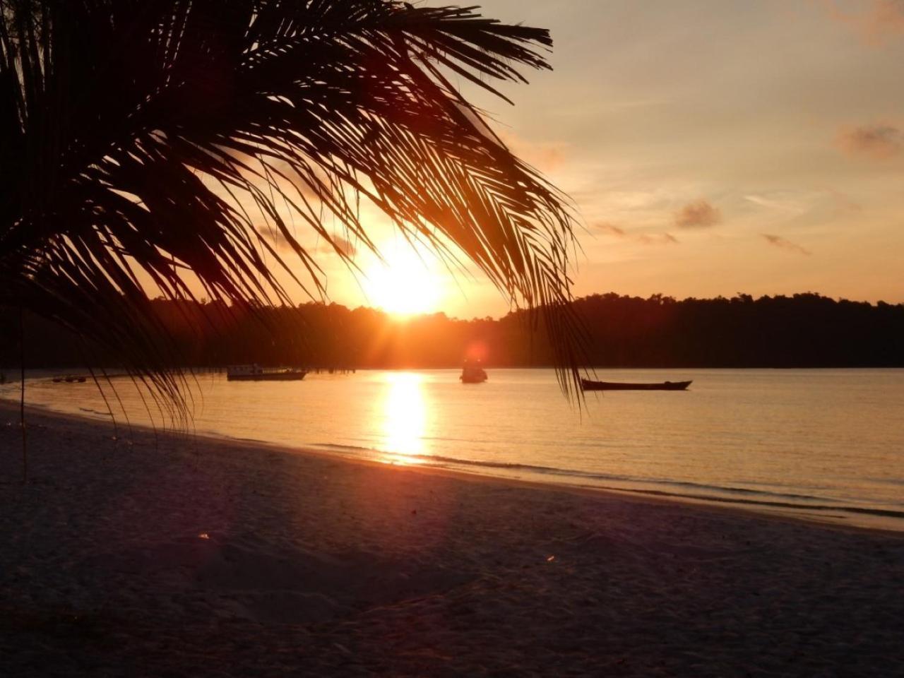 Sandbank Restaurant & Camping Koh Rong Kaoh Touch Eksteriør billede