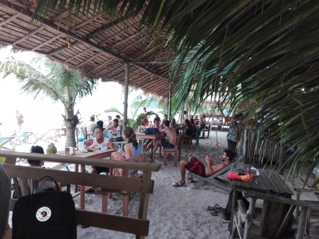 Sandbank Restaurant & Camping Koh Rong Kaoh Touch Eksteriør billede