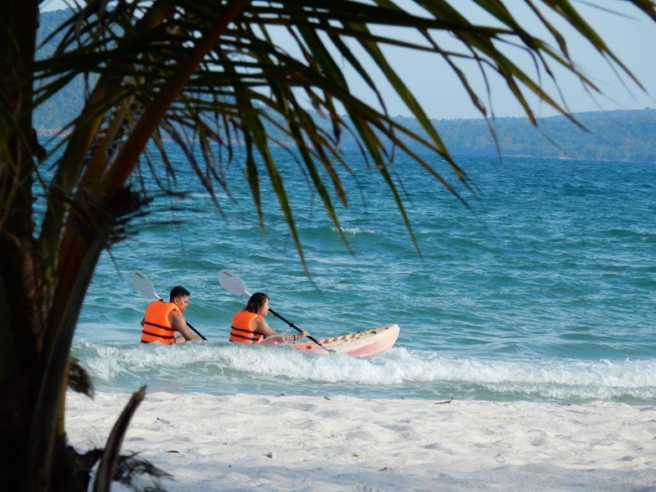 Sandbank Restaurant & Camping Koh Rong Kaoh Touch Eksteriør billede