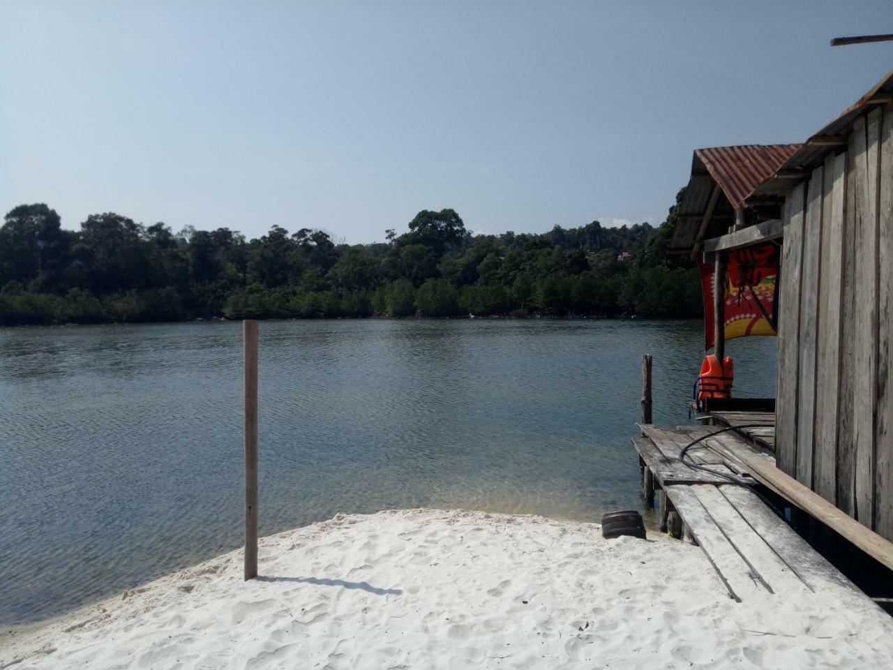 Sandbank Restaurant & Camping Koh Rong Kaoh Touch Eksteriør billede