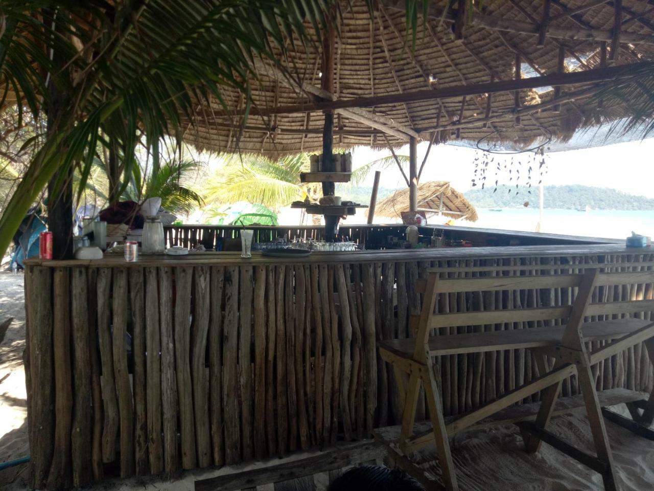 Sandbank Restaurant & Camping Koh Rong Kaoh Touch Eksteriør billede