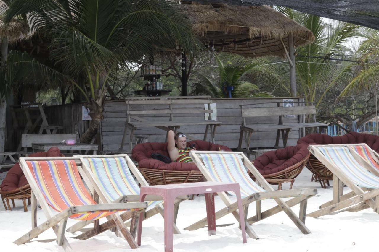 Sandbank Restaurant & Camping Koh Rong Kaoh Touch Eksteriør billede